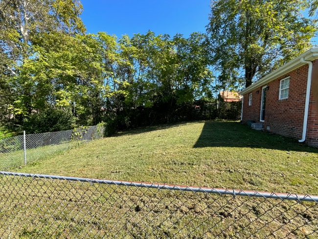 239 N McWhorter St in London, KY - Building Photo - Building Photo