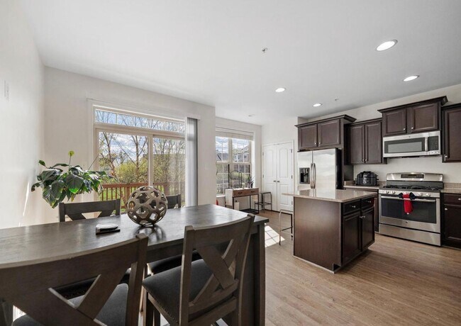 1133 Carinoso Cir in Severn, MD - Building Photo - Building Photo