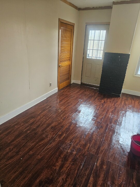 6805 Clark Ave in Cleveland, OH - Building Photo