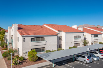 Echo Bay in Las Vegas, NV - Building Photo - Primary Photo