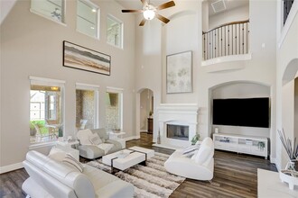 655 Bedias St in Webster, TX - Building Photo - Building Photo
