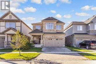 131 Steeplechase Wy in Waterloo, ON - Building Photo - Building Photo