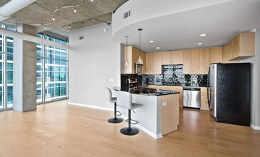1700 Bassett St, Unit 1105 in Denver, CO - Building Photo - Building Photo