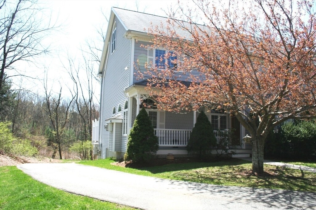 55 Church St in Northborough, MA - Building Photo