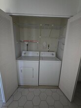 163 Lake Gloria Dr in West Palm Beach, FL - Building Photo - Building Photo
