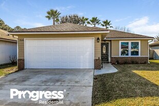 7518 International Village Dr in Jacksonville, FL - Building Photo