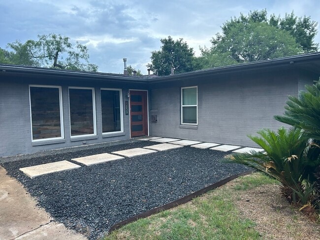 property at 139 Knibbe Ave