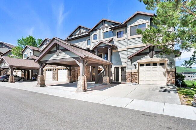 6486 UT-39 in Huntsville, UT - Building Photo - Building Photo
