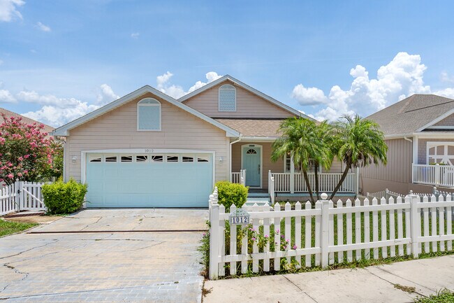 1012 Lake Elsie Dr