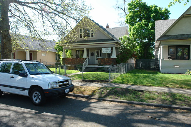 1207 W Shannon Ave in Spokane, WA - Building Photo - Building Photo