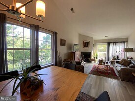 2970 Yarling Ct in Falls Church, VA - Building Photo