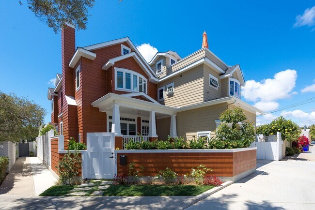 734 Olive Ave in Coronado, CA - Building Photo - Building Photo