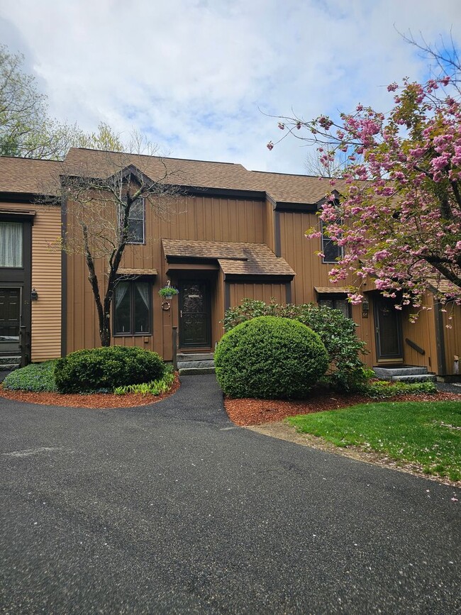 property at 63 Quarry Cir Dr