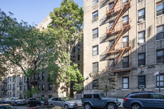 105-115 Bennett Ave in New York, NY - Building Photo - Building Photo