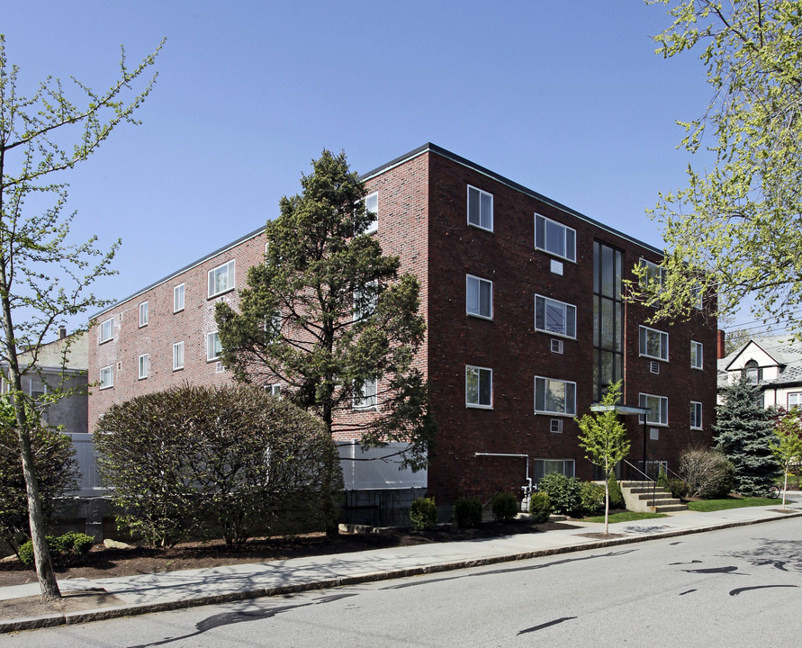 81 Green St in Brookline, MA - Foto de edificio