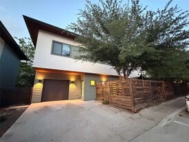 2101 Montopolis Dr in Austin, TX - Building Photo