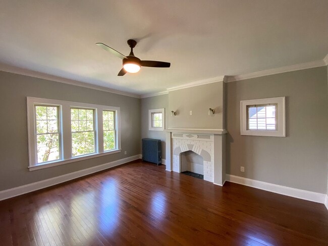 Clifton Lake Apartments