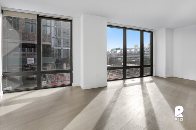 2401 Third Ave-Unit -B.0303 in Bronx, NY - Building Photo - Building Photo