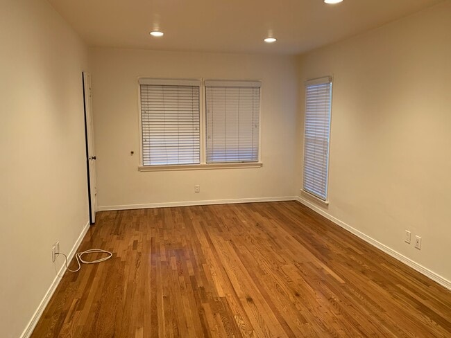 4302 Elm Ave, Unit 3 in Long Beach, CA - Foto de edificio - Building Photo