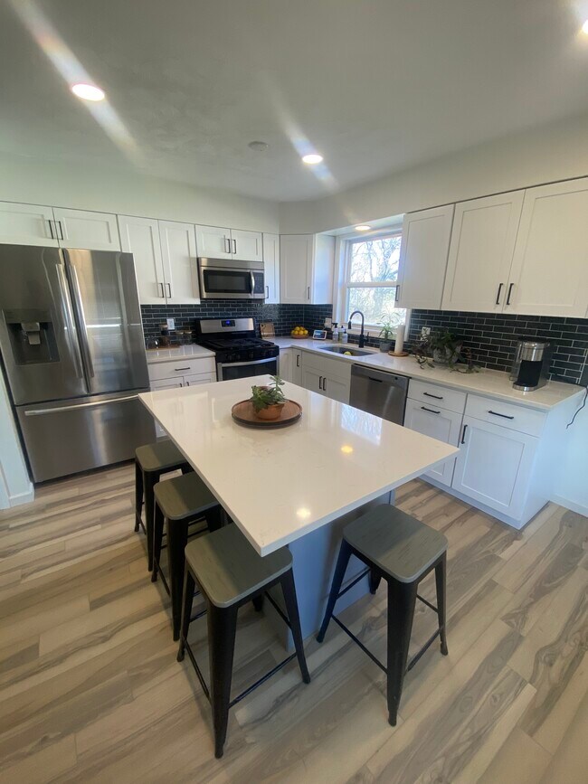 15 Flora Way Rentals in Normal, IL