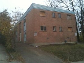 851 Glenwood Ave in Cincinnati, OH - Building Photo