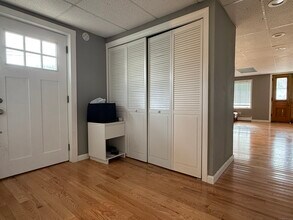 60 Main St in North Stonington, CT - Building Photo - Building Photo