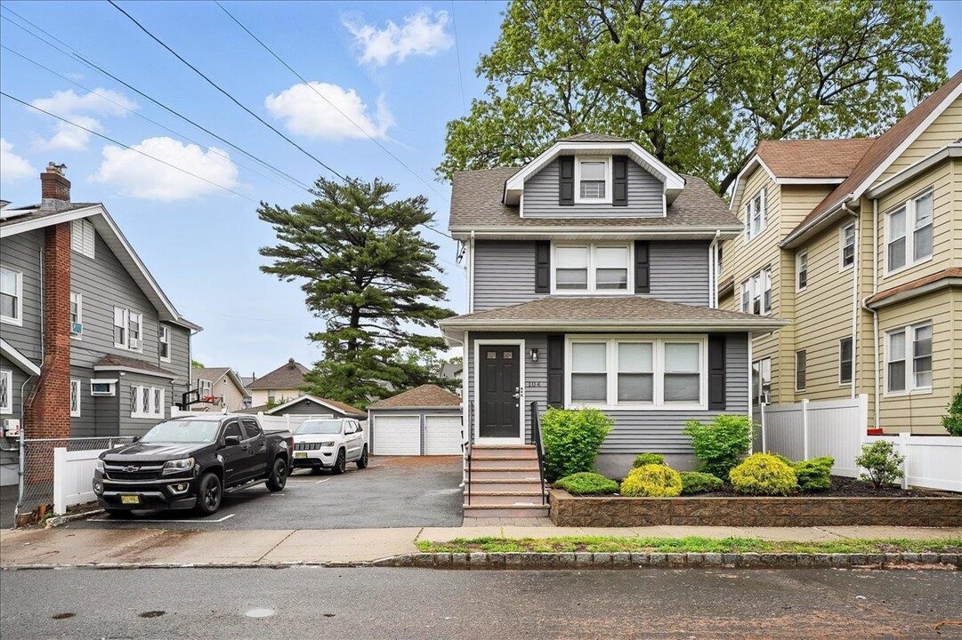 104 Malone Ave in Belleville, NJ - Building Photo