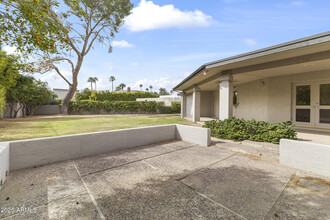 6835 N 1st Pl in Phoenix, AZ - Foto de edificio - Building Photo