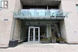 428 Sparks St. in Ottawa, ON - Building Photo