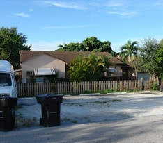 614-620 SE 19th St in Fort Lauderdale, FL - Building Photo