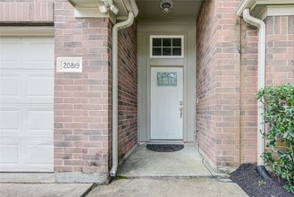 20819 Grenoble Ln in Katy, TX - Building Photo - Building Photo