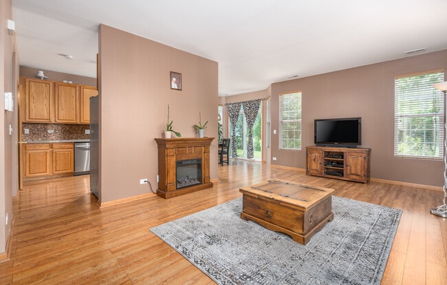 1440 Millbrook Dr in Algonquin, IL - Building Photo - Building Photo