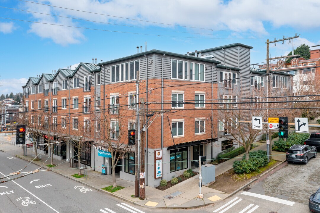 Barclay Court in Seattle, WA - Foto de edificio