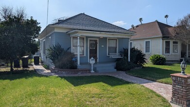 4322 6th St in Riverside, CA - Foto de edificio - Building Photo