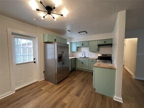 1405 SE 4th Ave in Gainesville, FL - Building Photo - Building Photo