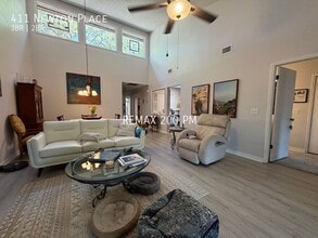 411 Newton Pl in Longwood, FL - Building Photo - Building Photo