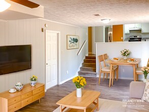 2248 Emerald Springs Dr in Decatur, GA - Building Photo - Building Photo