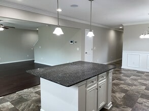 131 Screech Dr in Fountain Inn, SC - Foto de edificio - Building Photo