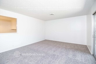 7713 Samantha Way in Sacramento, CA - Building Photo - Building Photo