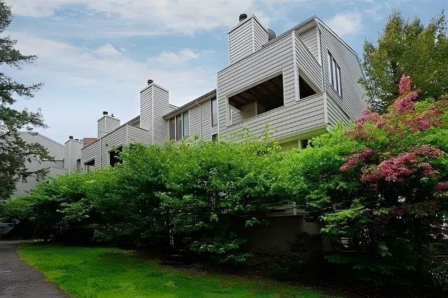 property at 806 Spinnaker Ct