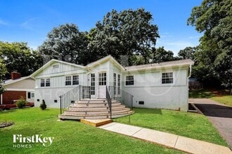 1617 Calumet Pl in Charlotte, NC - Foto de edificio - Building Photo