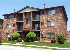 9104 Kennedy Ct Apartments