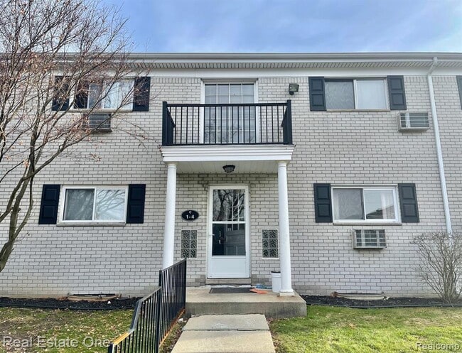 100 W Hickory Grove Rd