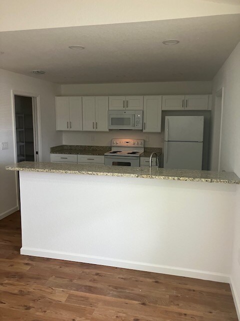 1084 Haven Pl in Moore Haven, FL - Building Photo - Building Photo