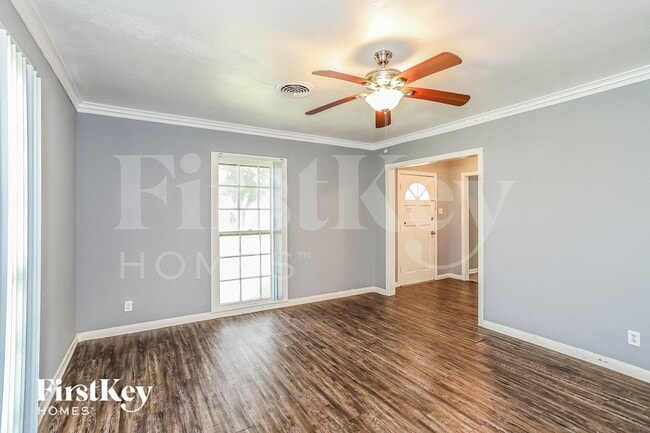 1225 19th Ave N in Texas City, TX - Building Photo - Building Photo