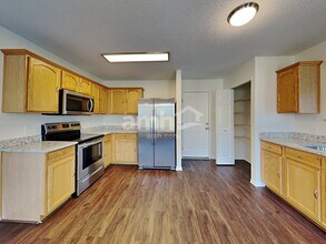 3230 Brandenburg Dr in Indianapolis, IN - Foto de edificio - Building Photo