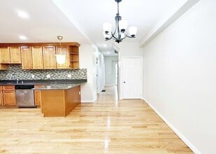 90 George St in Boston, MA - Building Photo - Building Photo