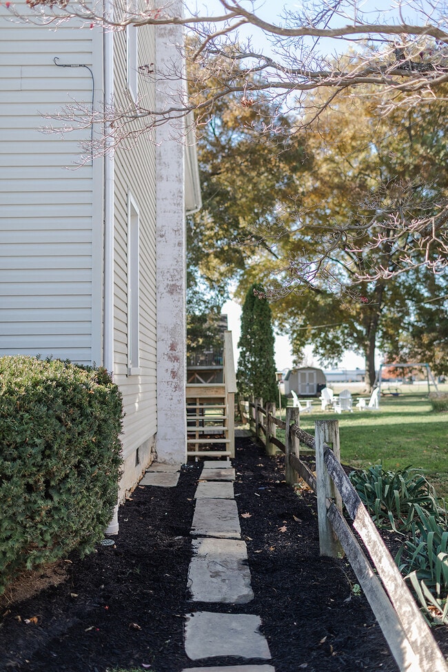 6018 Carpenter St, Unit 6018 in East Petersburg, PA - Foto de edificio - Building Photo