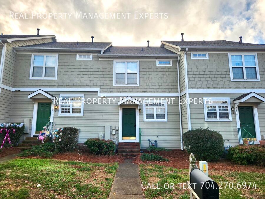 138 Sun Ridge Dr in Mooresville, NC - Building Photo