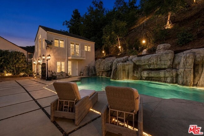 property at 1174 Coldwater Canyon Dr